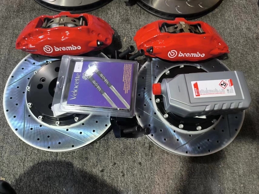 355-mm-Scheibengröße 4-Kolben-Bremssattel-Kits für Brembo F50 / BMW F18 F36 F10 Autos